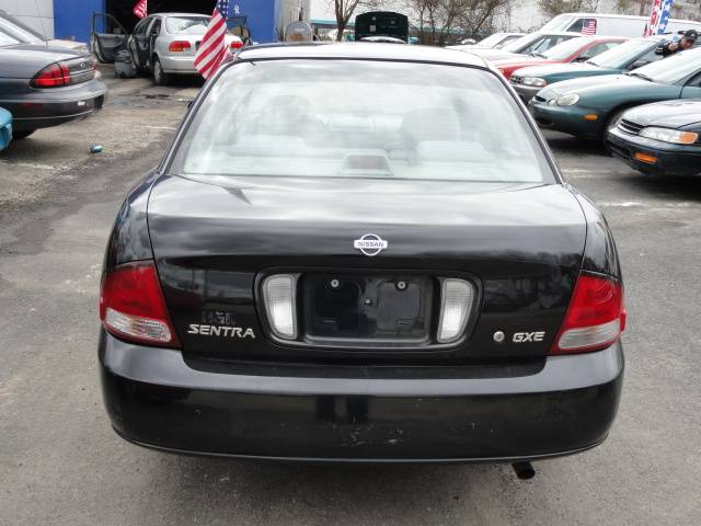 Nissan Sentra 2001 photo 2