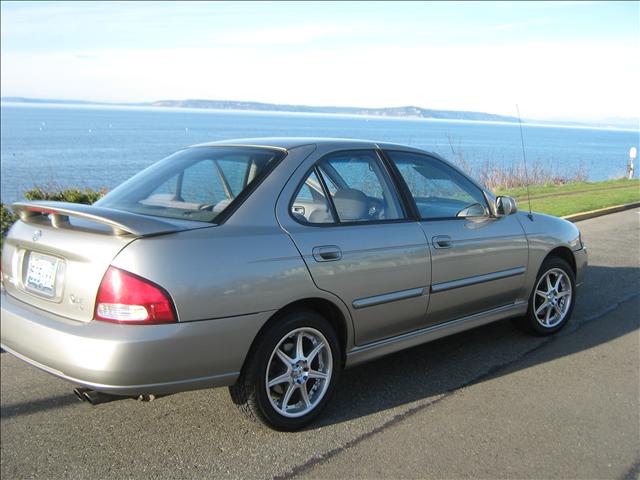 Nissan Sentra 2001 photo 1