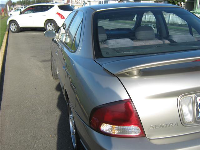 Nissan Sentra 2001 photo 4