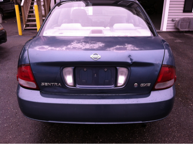 Nissan Sentra 2001 photo 2