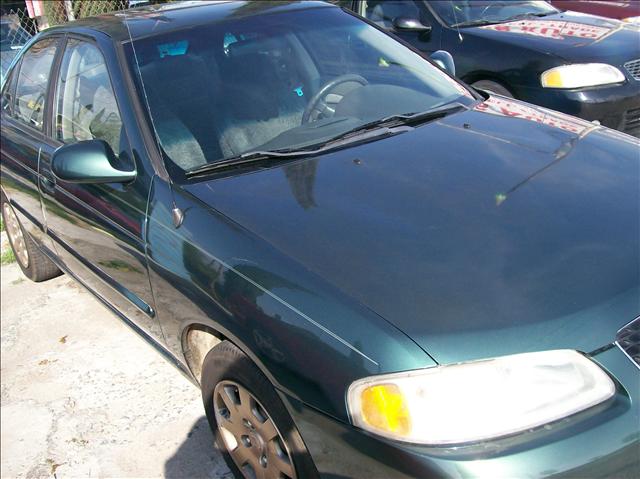 Nissan Sentra 2001 photo 1