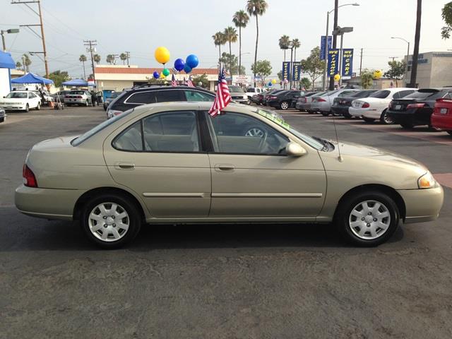 Nissan Sentra 2001 photo 2