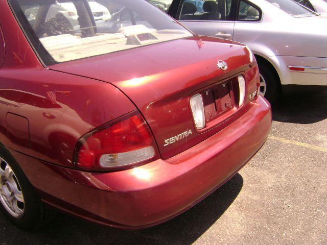 Nissan Sentra 2001 photo 3