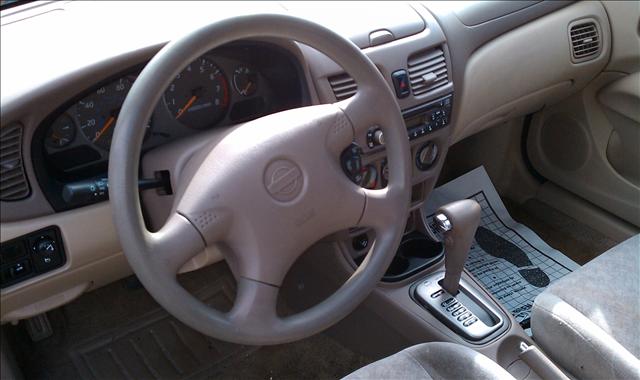 Nissan Sentra 2001 photo 1