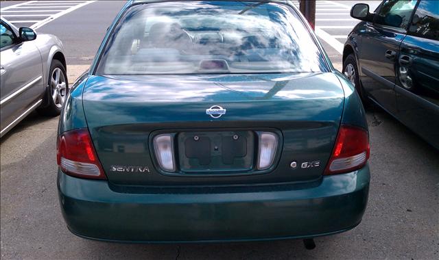 Nissan Sentra 2001 photo 2