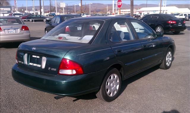 Nissan Sentra 2001 photo 2