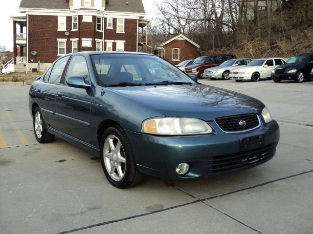 Nissan Sentra SE Sedan