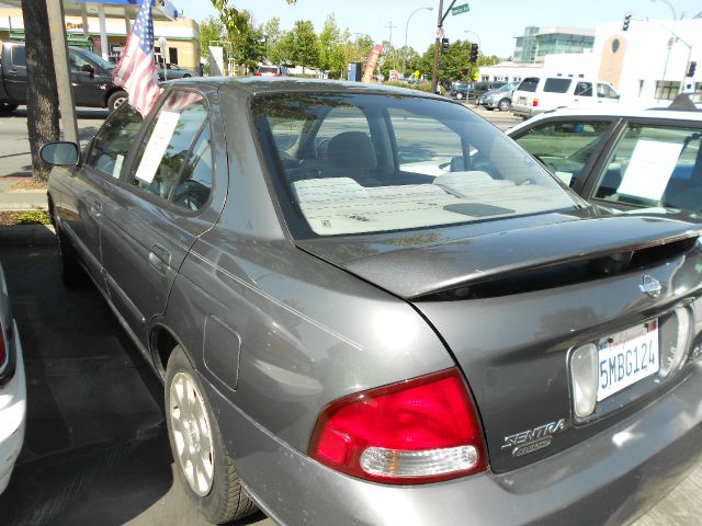 Nissan Sentra 2001 photo 4