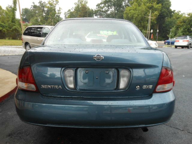 Nissan Sentra 2001 photo 2