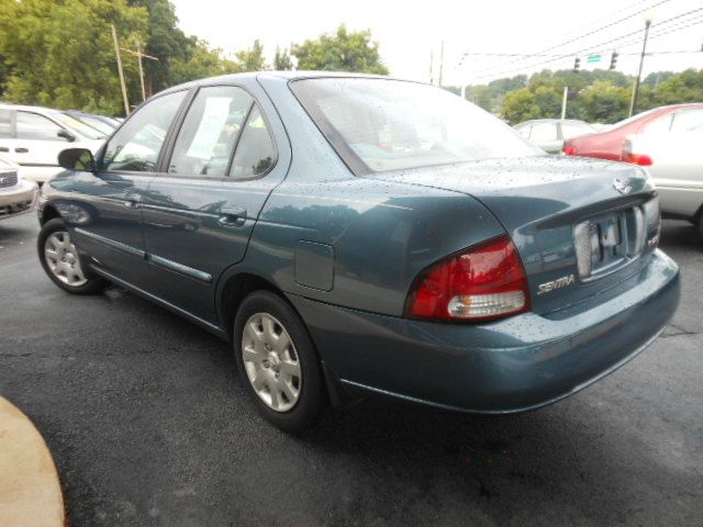 Nissan Sentra 2001 photo 3