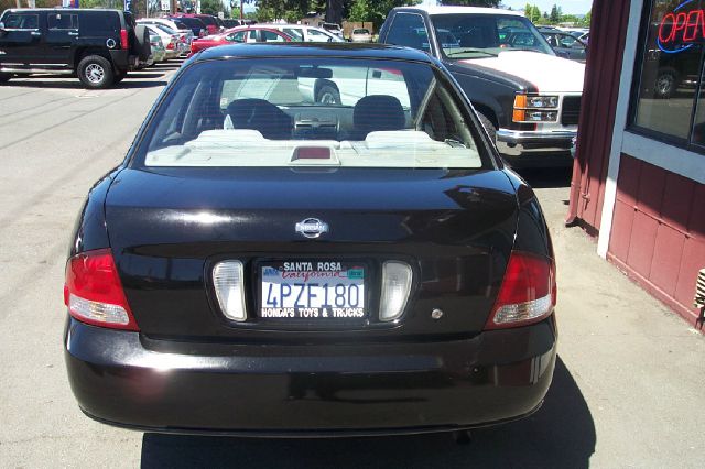 Nissan Sentra 2001 photo 1