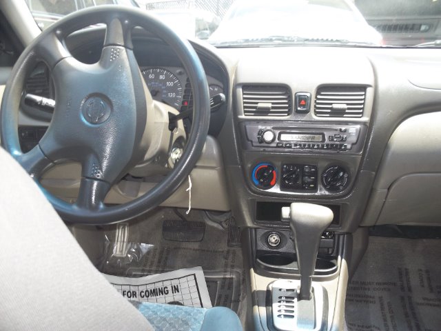 Nissan Sentra 2002 photo 1