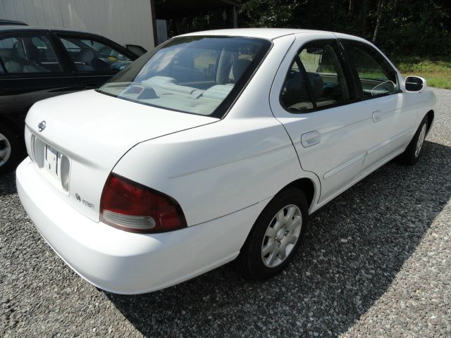 Nissan Sentra 2002 photo 2