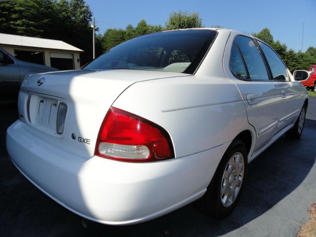 Nissan Sentra 2002 photo 1