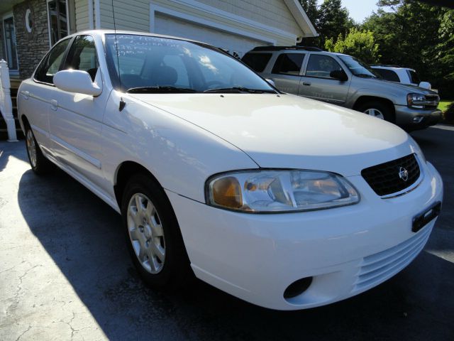 Nissan Sentra 2002 photo 2