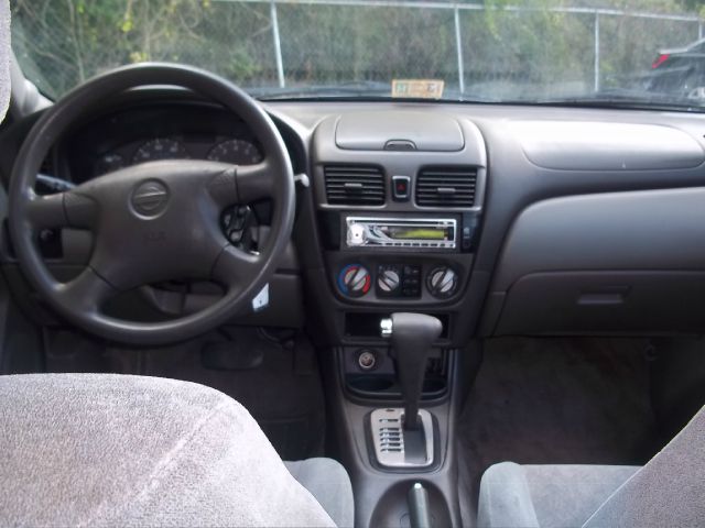 Nissan Sentra 2002 photo 3