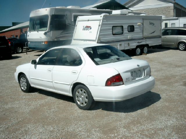 Nissan Sentra 2002 photo 8