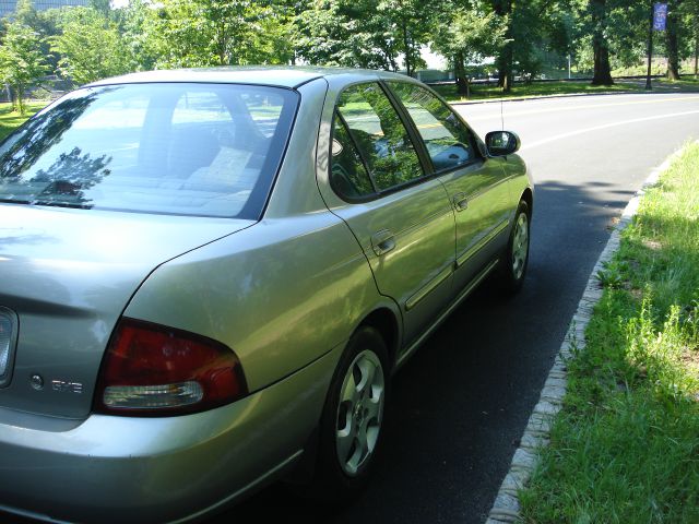 Nissan Sentra 2002 photo 2