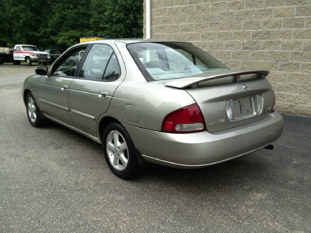 Nissan Sentra 2002 photo 2