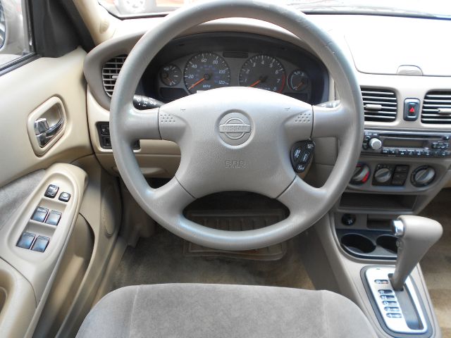 Nissan Sentra 2002 photo 1