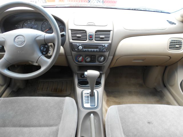 Nissan Sentra 2002 photo 2