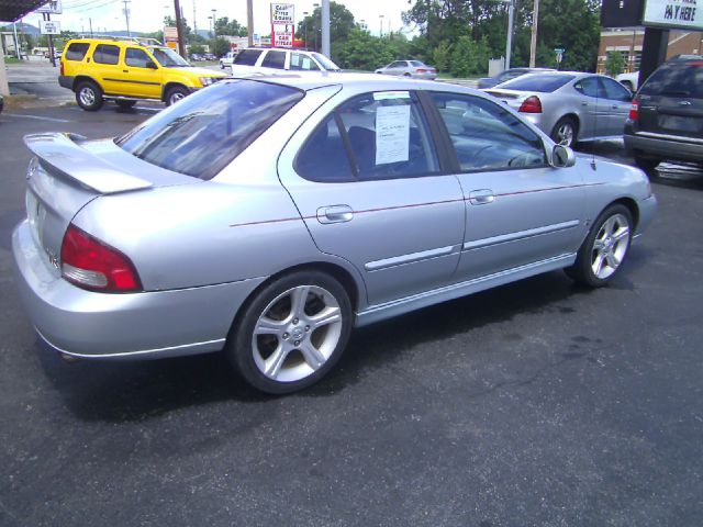 Nissan Sentra 2002 photo 2