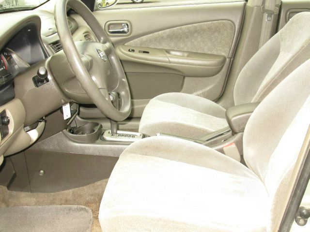 Nissan Sentra 2003 photo 2