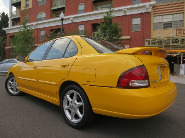 Nissan Sentra 2003 photo 1