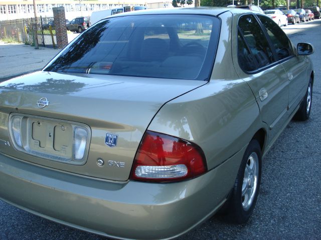 Nissan Sentra 2003 photo 2