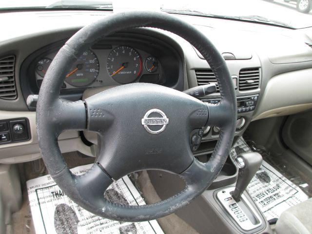 Nissan Sentra 2003 photo 2