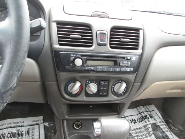 Nissan Sentra 2003 photo 3