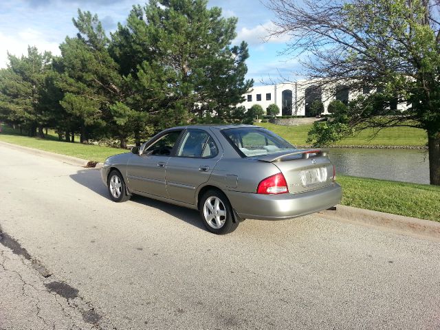 Nissan Sentra 2003 photo 2