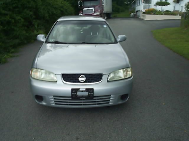 Nissan Sentra 2003 photo 1