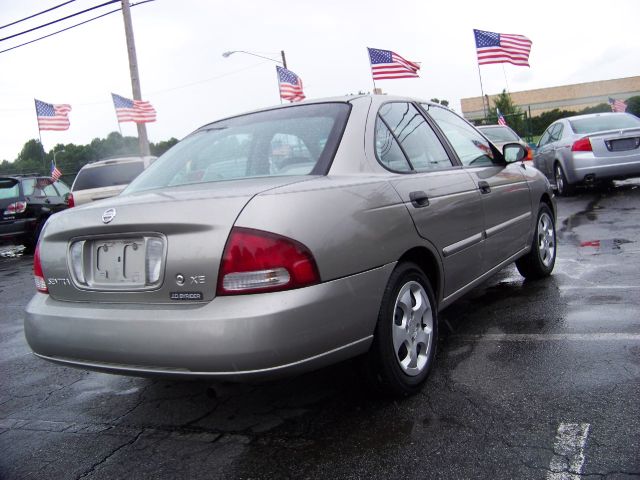 Nissan Sentra 2003 photo 2