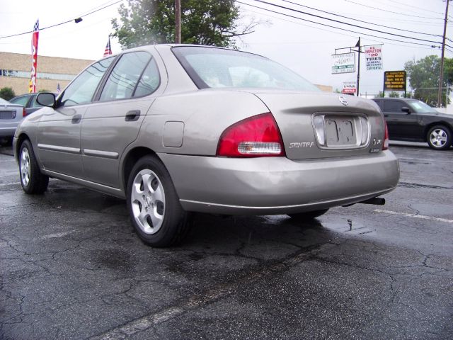 Nissan Sentra 2003 photo 3