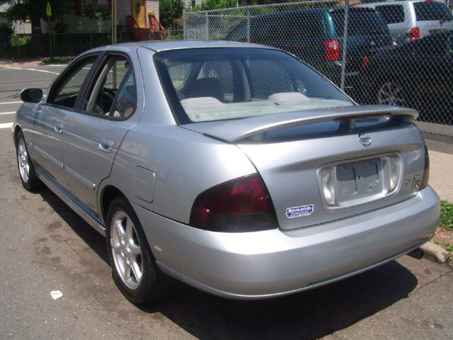 Nissan Sentra 2003 photo 1