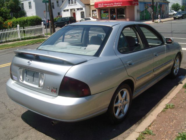 Nissan Sentra 2003 photo 2