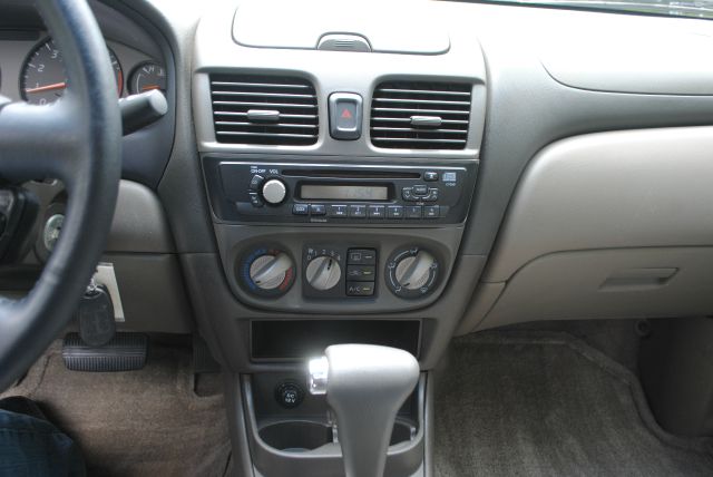 Nissan Sentra 2003 photo 4