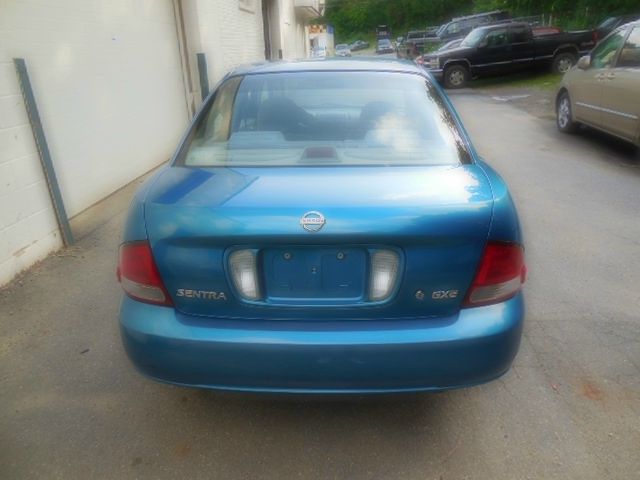 Nissan Sentra 2003 photo 2