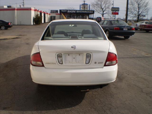 Nissan Sentra 2003 photo 1