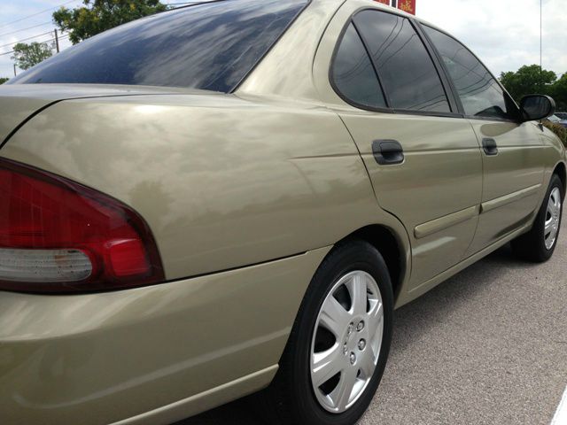 Nissan Sentra 2003 photo 3