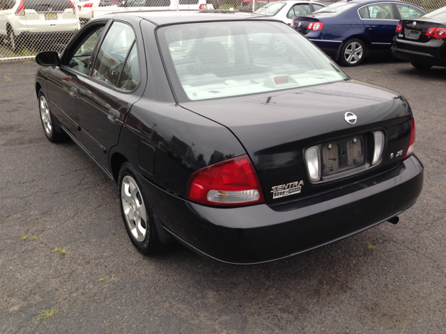 Nissan Sentra 2003 photo 1