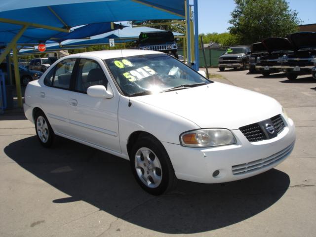 Nissan Sentra 2004 photo 1