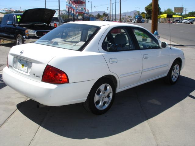 Nissan Sentra 2004 photo 2