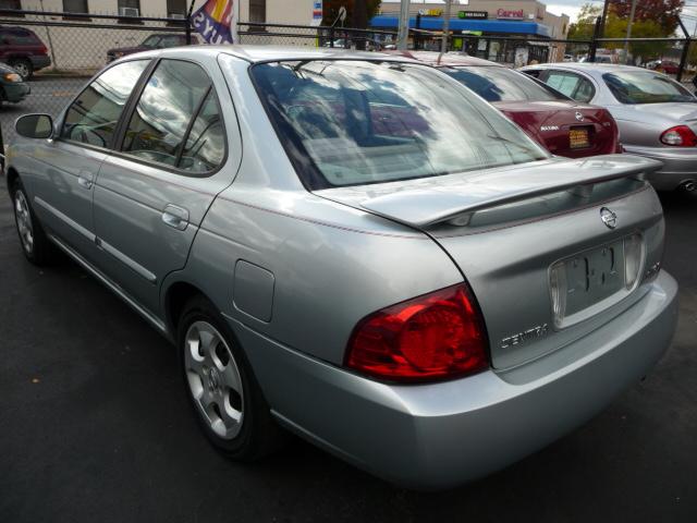 Nissan Sentra 2004 photo 4