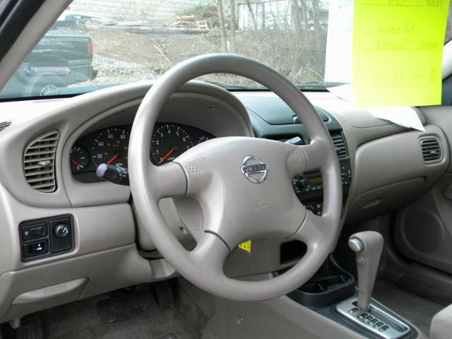 Nissan Sentra 2004 photo 4