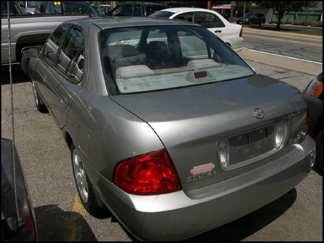 Nissan Sentra 2004 photo 3