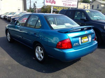 Nissan Sentra 2004 photo 2