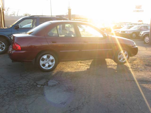 Nissan Sentra 2004 photo 1