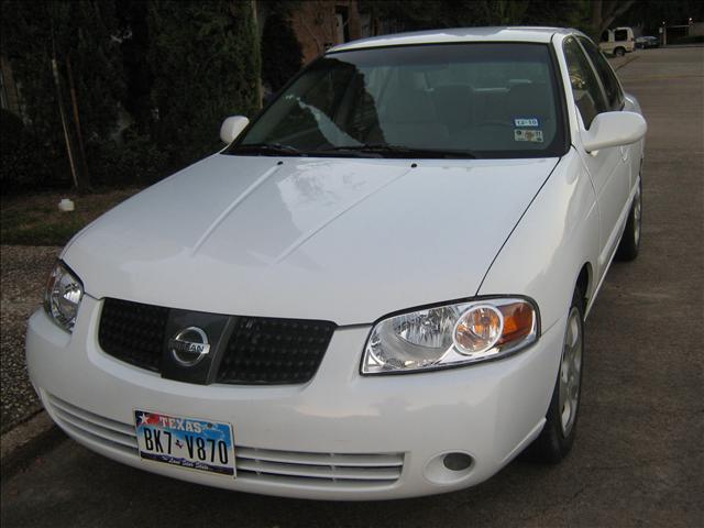 Nissan Sentra 2004 photo 1